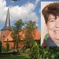 Porträtbild von Pastorin Andersson vor Panoramabild der Hohner Marienkirche